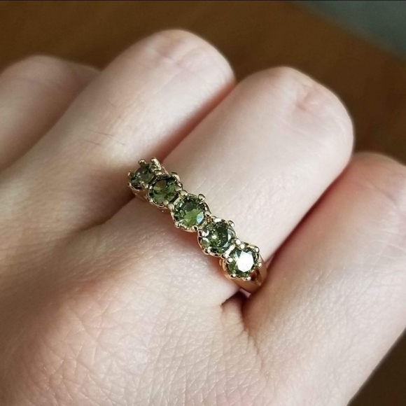 New 18K Gold Plated Round Cut Peridot Ring for Women - Picture 9 of 9